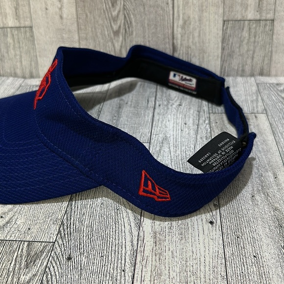 Texas Rangers blue visor cap - Picture 3 of 6